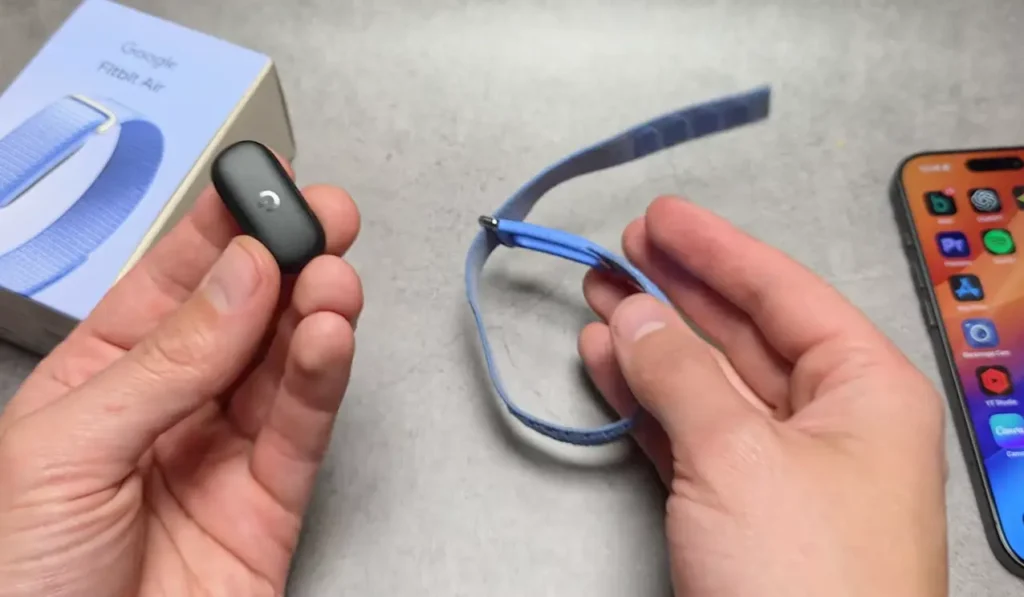 No screen on Fitbit Air to check time